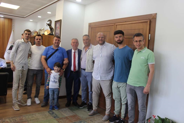 Üsküp Belediye hizmet binasında bayramlaştı