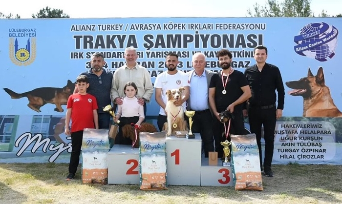 Ödüllerini Milletvekili Özkan’ın elinden aldılar