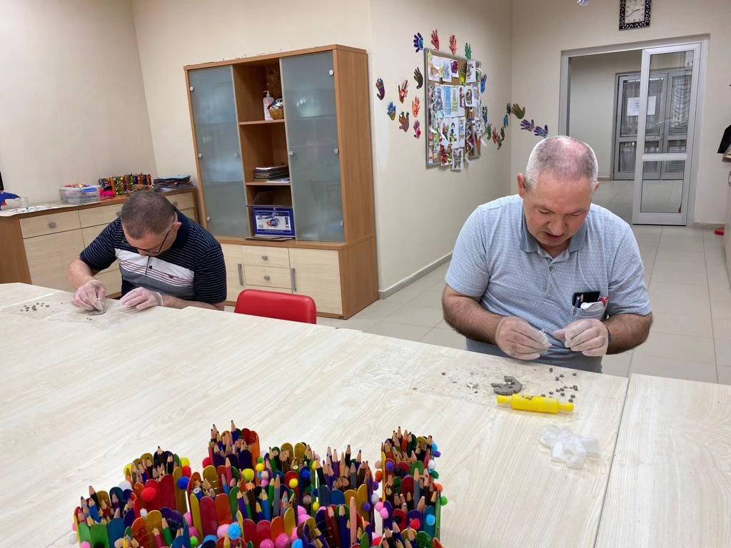 Bakım Rehabilitasyon Merkezinde Üretim Devam Ediyor