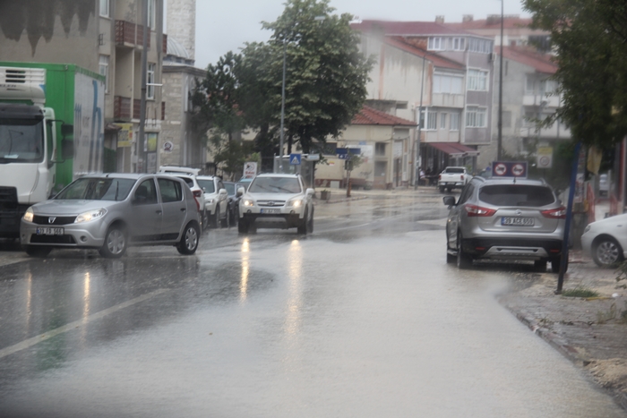 Pınarhisar’da yağmur etkili oluyor 