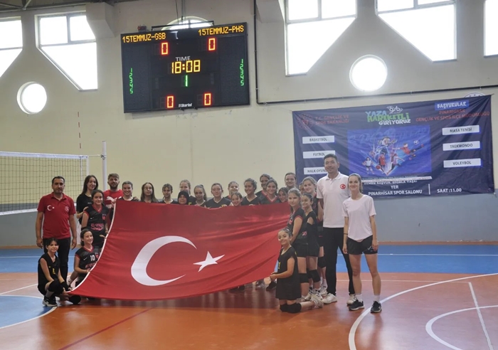 Sporcu gençler milli birlik ruhunu bir kez daha canlandırdı