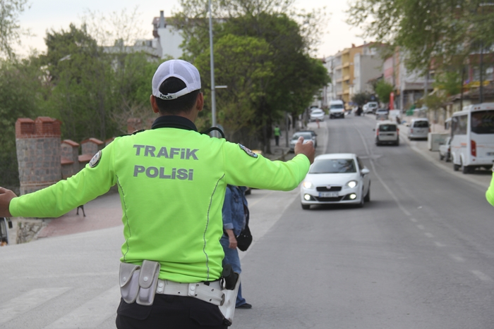 Bir uyarı da Türk Polis Teşkilatından