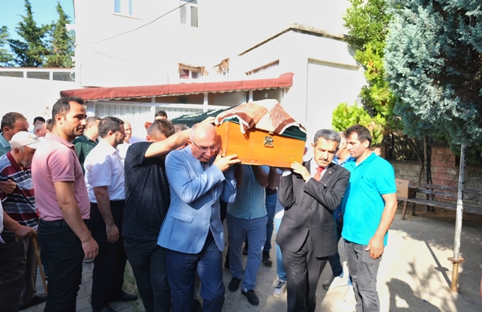Vali Ekici Kıbrıs Gazisinin acısını paylaştı
