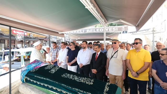 Vali Ekici, cenaze törenine katıldı