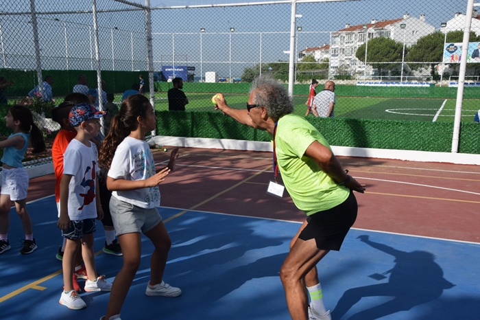 Şarköy Belediyesi, Yaz Spor Okulu Kurslarıyla Çocuklara Aktif Bir Yaz Tatili Sunuyor