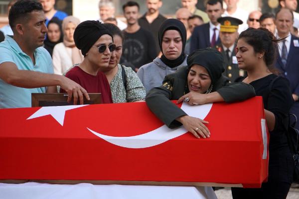 Şehit Özler için Edirne'de tören