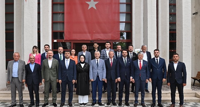 Ticaret Bakanı Bolat’tan Başkan Uzunlar’a tebrik ziyareti