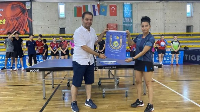 Katılımcılara hatıra olarak verildi