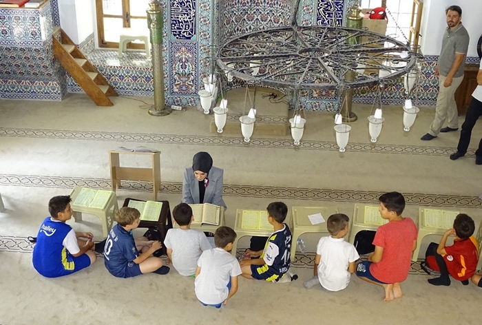 Kaymakam Büyükkılıç’tan Kur’an Kursu Öğrencilerine Ziyaret
