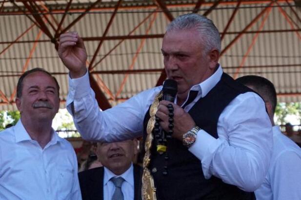 Kırkpınar'da 22 milyon 222 bin lira veren Seyfettin Selim 15'inci kez ağalığı aldı