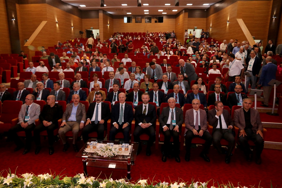 Rektör Yardımcısı Demir Bölgesel Kalkınma Odaklı Misyon Farklılaşması ve İhtisaslaşma Programı Toplantısına katıldı