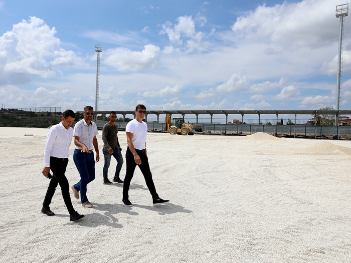 “Kızılpınar Futbol Sahası en kısa sürede tamamlanacak”