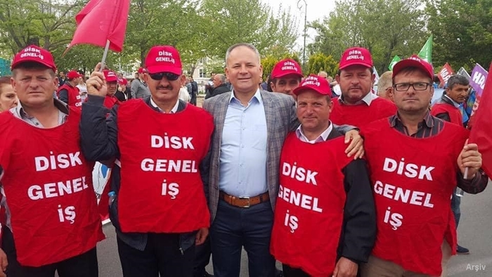 Kaynarca Belediyesi emekli ikramiyelerinin tamamını ödedi