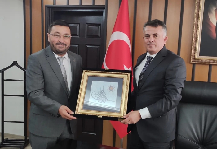 İl Müftüsü Eviş’ten Emniyet Müdürü Çamuroğlu’na “Hayırlı Olsun” ziyareti