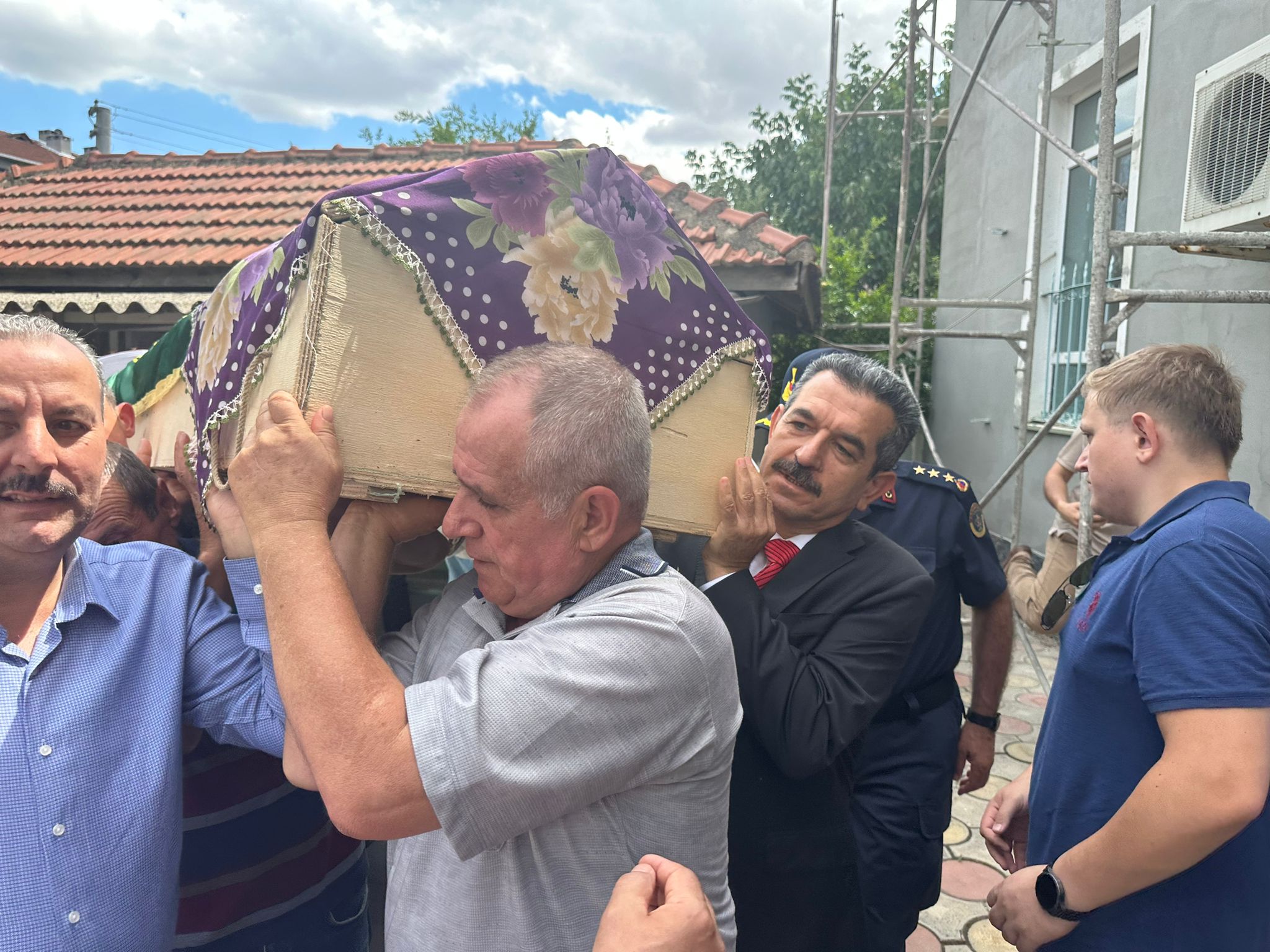 Şehit Annesi Son Yolculuğuna Uğurlandı