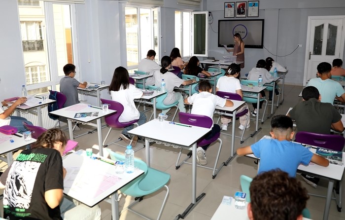 Halk Akademisi Kurum Kabul Sınavına 192 Öğrenci Katıldı