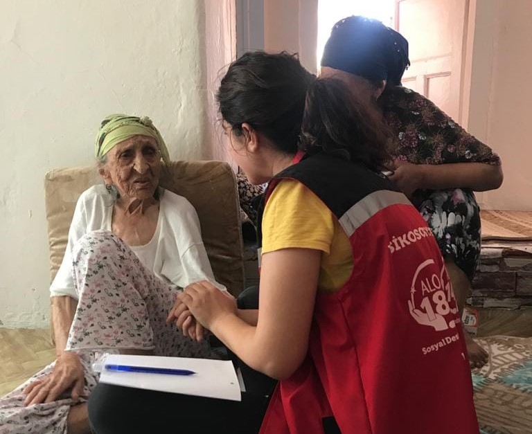 Asırlık Çınar Havva Koçoğlu'na Doğum Günü Sürprizi