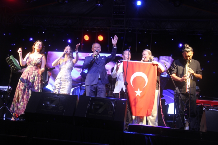 Kaynarca Festivalin İlk Gecesinde Coştu
