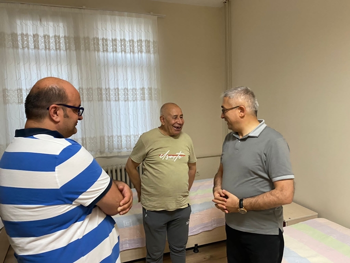 Müdür Uysal, Özel Gereksinimli Bireylerle Bir Araya Geldi