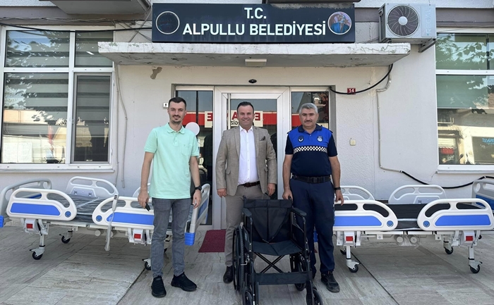 Alpullu Belediyesinden Hasta Yatağı ve Tekerlekli Sandalye Yardımı
