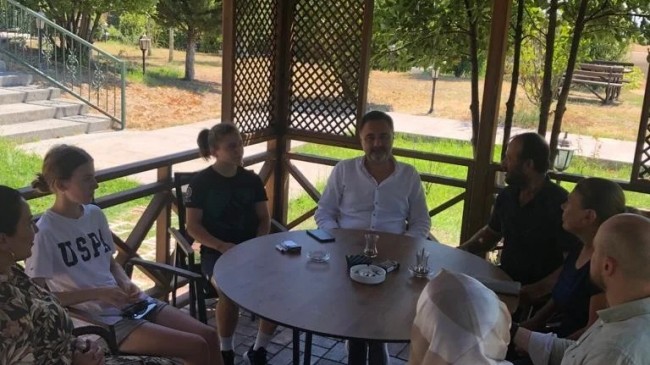 Sarıçam Başarılı Sporcu Nil Aktaş ve Ailesi İle Bir Araya Geldi
