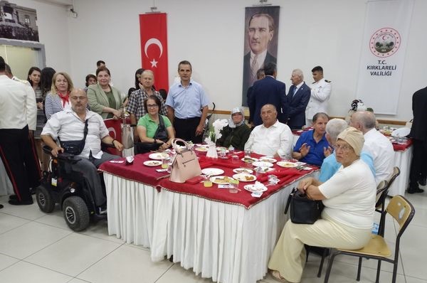 Dernek Üyeleri Resepsiyona Katıldılar