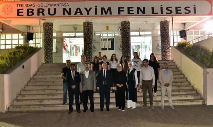 Vali Yıldırım öğrenciler ile birlikte gözlemledi
