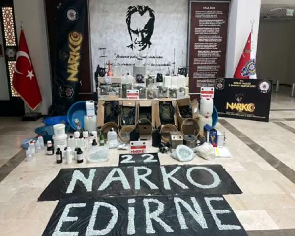 İstanbul ve Sakarya'da uyuşturucu operasyonu; 5 gözaltı