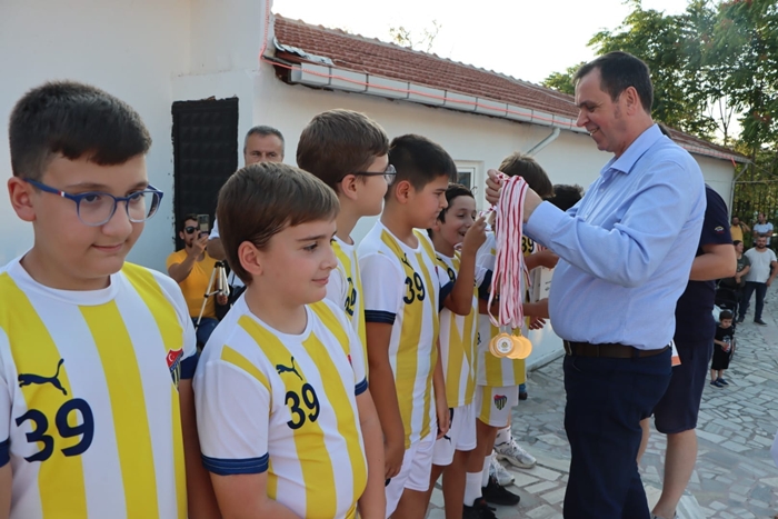 Başkan Özalp Minik Sporcular ile Buluştu