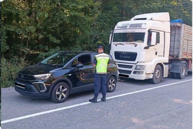 Trafik Jandarması Trafik Denetimleri ve Bilgilendirme Faaliyetleriyle Kazaları Azaltıyor