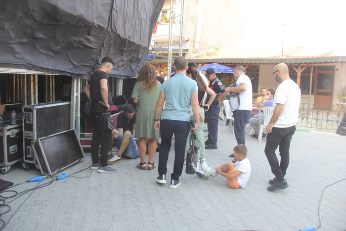 Bateristin Sahne Kazası: Hafif Sıyrıkla Atladı