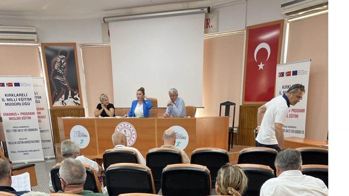 Kırklareli’nde Okul Müdürleri İle Bir Değerlendirme Toplantısı Yapıldı