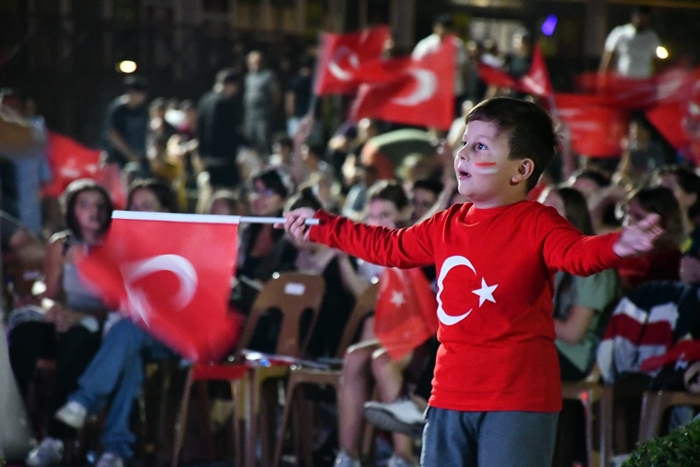 Lüleburgaz Türkiye ile Tek Nefes Oldu
