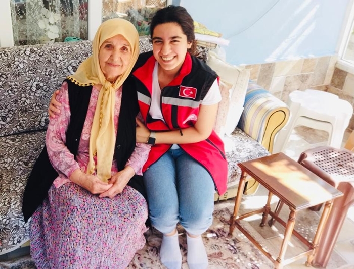 Şehitlerin Annelerine Anlamlı Bir Ziyaret