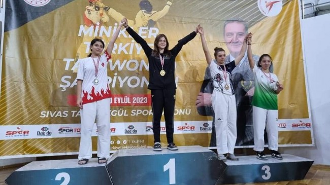 Türkiye Taekwondo Şampiyonası'nda Bronz Madalya Kazandı