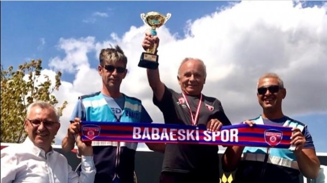 75 Yaşındaki Sporcu Remzi Narlı Maratonda Birinci Oldu
