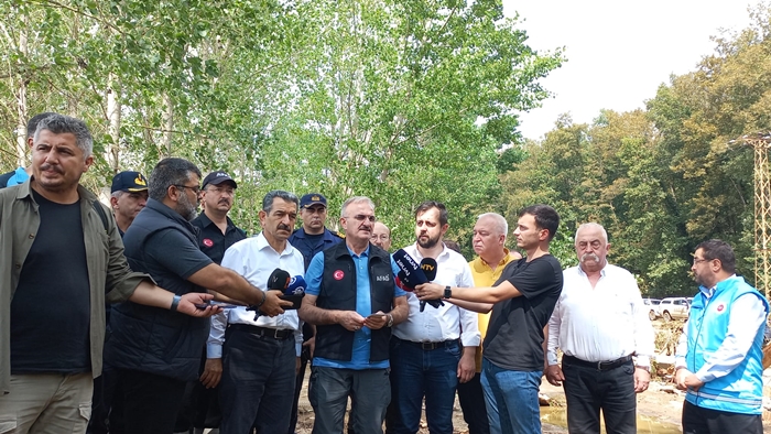 Karaloğlu “Son 24 Saatte Metrekareye 196 Kilogram Yağış”