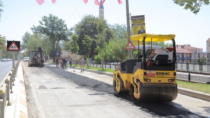Atatürk Bulvarı’ndaki Çalışmalar Devam Ediyor