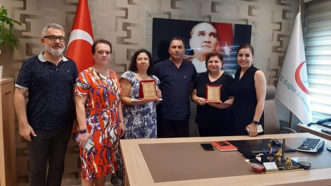 Hastaneden Emekli Olan Personele Teşekkür Plaketi