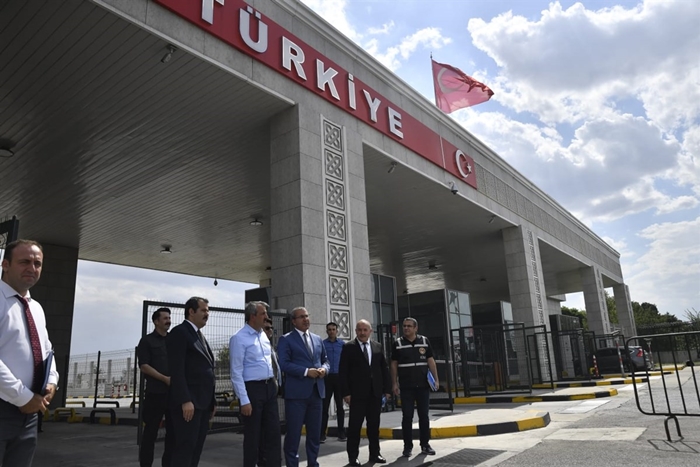 Vali Sezer’den Hamzabeyli Gümrük Kapısı'nda İnceleme