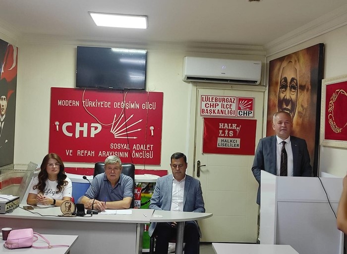 Başkan Türker CHP Lüleburgaz İlçe Başkanlığının Haftalık Toplantısına Katıldı
