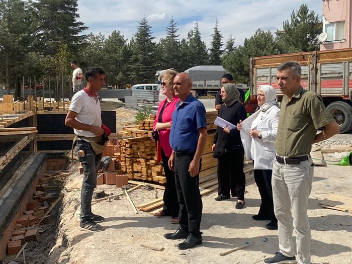 Aile Sağlığı Merkezi ve 112 Acil Sağlık İstasyonu İnşaatını İncelediler