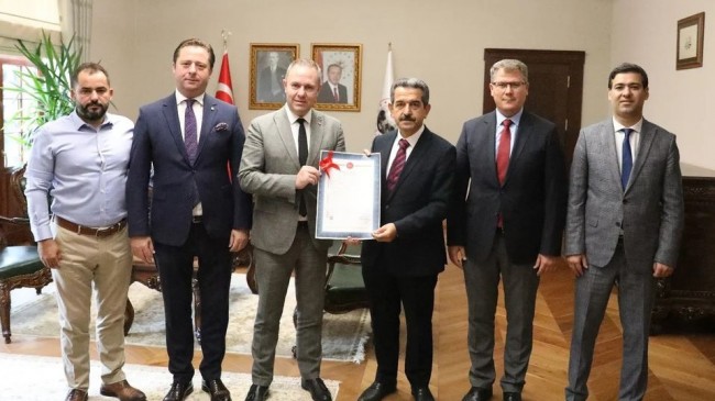 Tapu’yu Vali Ekici’nin Elinden Aldılar