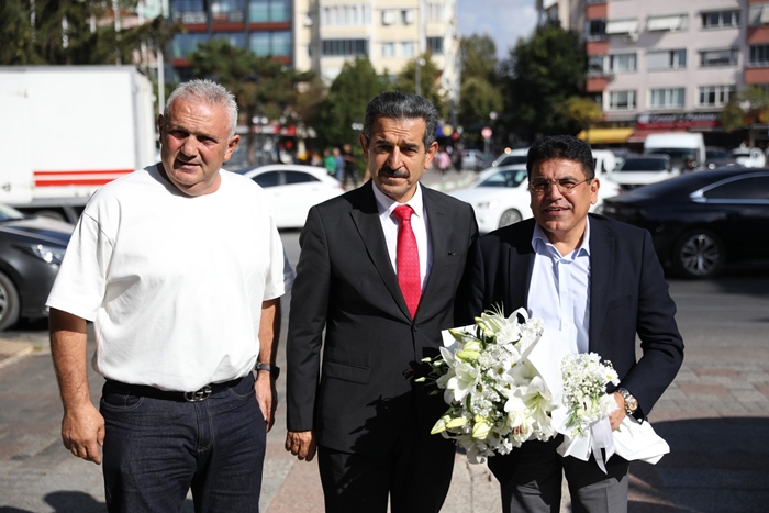 Kırklareli Valisi Birol Ekici, Güreş Temsilcilerini Valilik Makamında Ağırladı