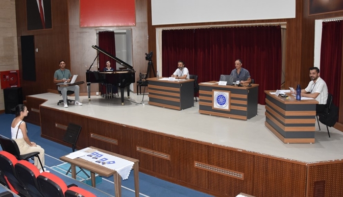 Tekirdağ NKÜ’de Türk Müziği Devlet Konservatuvarı Özel Yetenek Sınavları Heyecanı