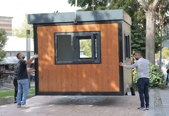 Yanan Belediye Dükkanları Yerine Yeni Dükkanlar