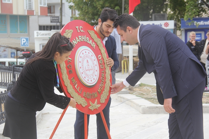 Atatürk Anıtı önünde Çelenk Sunma Töreni düzenlendi