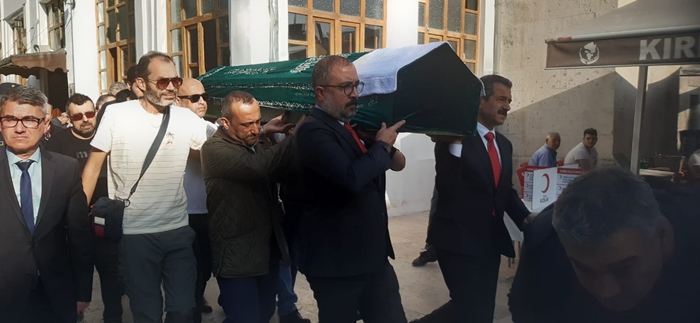Gazeteci Ural Son Yolculuğuna Uğurlandı