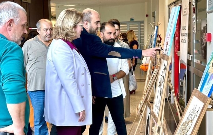Uğraş Terapisiyle Oluşturulan Eserler Sergilendi