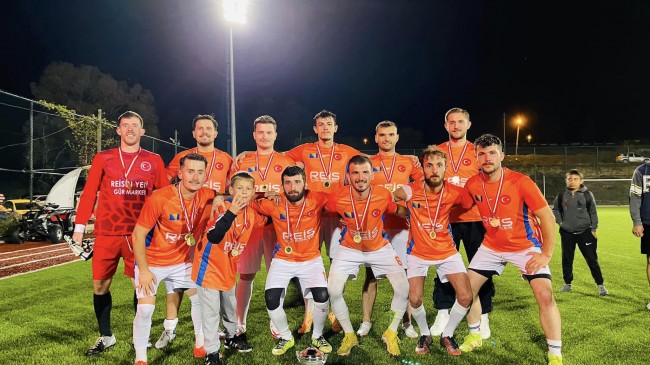 Şampiyon Takım Velika Oldu